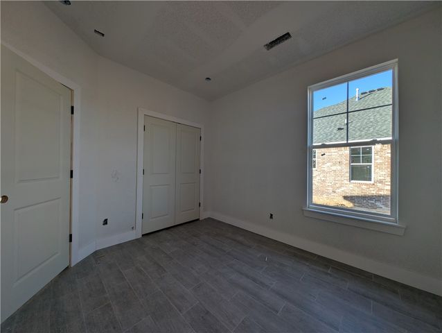 4867 Farmhouse Street, Tontitown, AR 72762