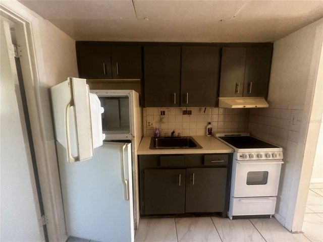 1315 SE SILVER SPRINGS PLACE 4, Ocala, FL 34471