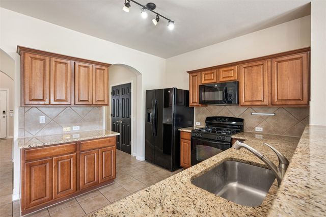 3825 Carbondale Ave, Austin, TX 78744