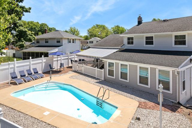 305 CECELIA DR, Blackwood, NJ 08012
