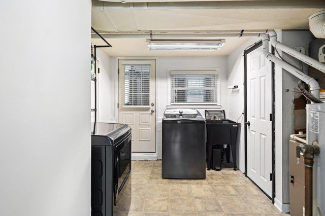 305 CECELIA DR, Blackwood, NJ 08012