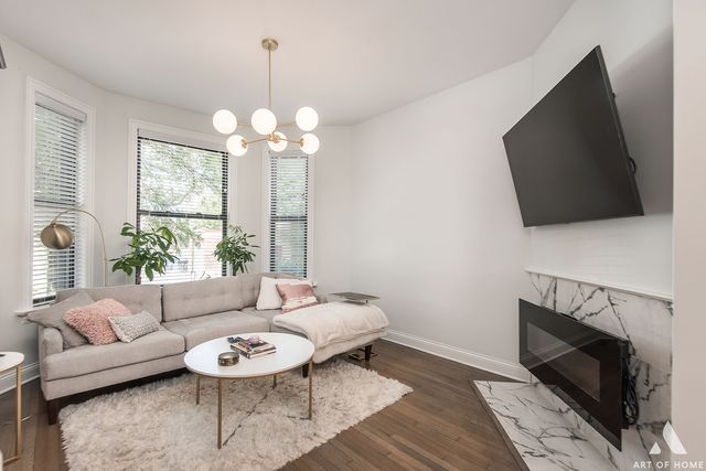 911 N Campbell Avenue 1, Chicago, IL 60622