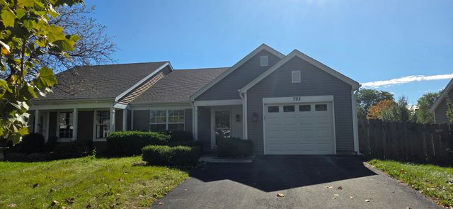 792 Trinity Court, Carol Stream, IL 60188