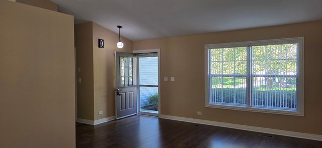 792 Trinity Court, Carol Stream, IL 60188