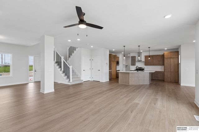 6125 S 215 Circle, Elkhorn, NE 68022