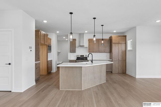6125 S 215 Circle, Elkhorn, NE 68022