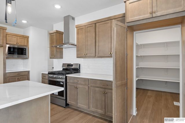 6125 S 215 Circle, Elkhorn, NE 68022