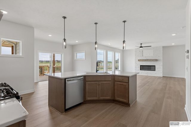 6125 S 215 Circle, Elkhorn, NE 68022