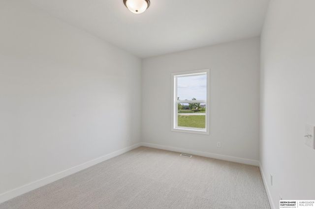 6125 S 215 Circle, Elkhorn, NE 68022