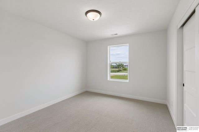 6125 S 215 Circle, Elkhorn, NE 68022
