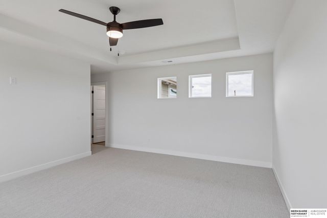 6125 S 215 Circle, Elkhorn, NE 68022