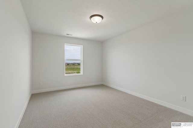 6125 S 215 Circle, Elkhorn, NE 68022