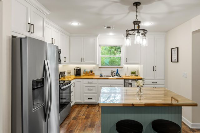 236 Sharon Terrace, Hot Springs, AR 71913