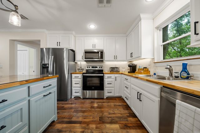 236 Sharon Terrace, Hot Springs, AR 71913