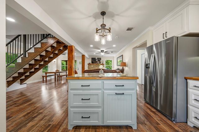 236 Sharon Terrace, Hot Springs, AR 71913