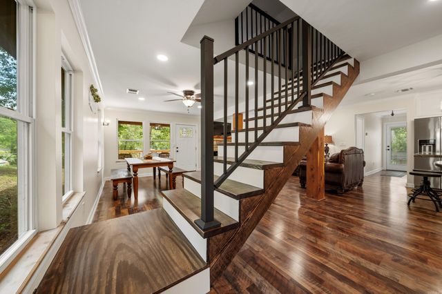 236 Sharon Terrace, Hot Springs, AR 71913