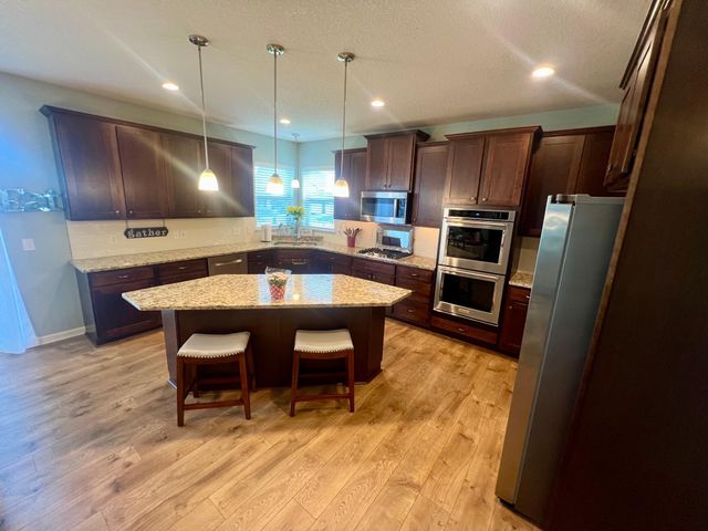 5076 151st Street W, Apple Valley, MN 55124