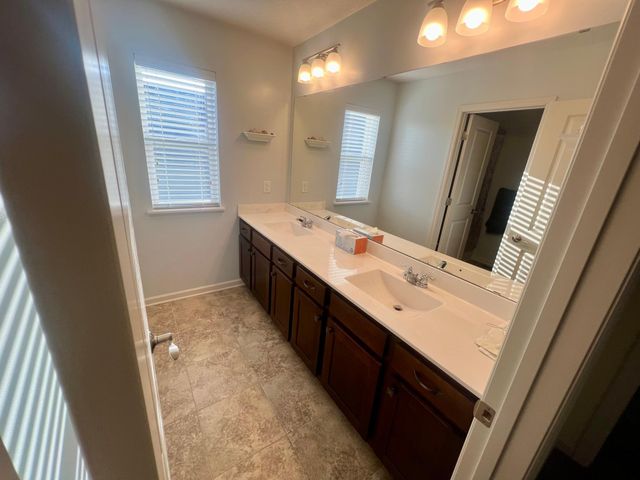 5076 151st Street W, Apple Valley, MN 55124