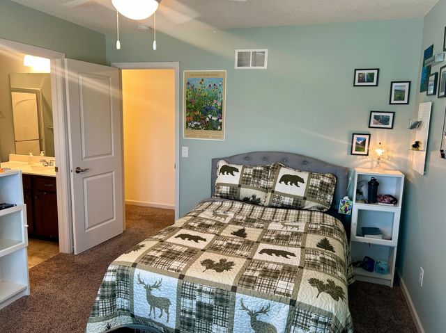 5076 151st Street W, Apple Valley, MN 55124