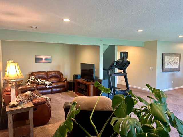 5076 151st Street W, Apple Valley, MN 55124