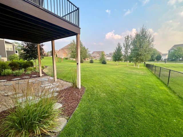 5076 151st Street W, Apple Valley, MN 55124