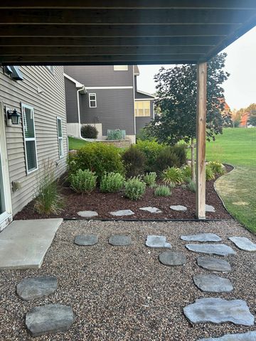 5076 151st Street W, Apple Valley, MN 55124