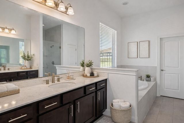 11613 Lake Stone DR 70, Austin, TX 78738