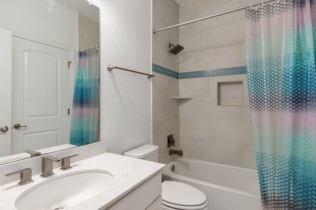 11613 Lake Stone DR 70, Austin, TX 78738