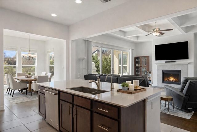 11613 Lake Stone DR 70, Austin, TX 78738