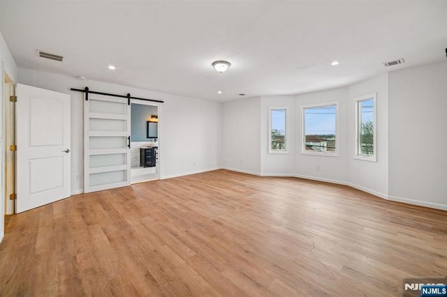 255 Westminster Place, Lodi, NJ 07644