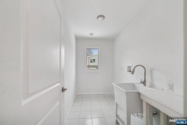 255 Westminster Place, Lodi, NJ 07644