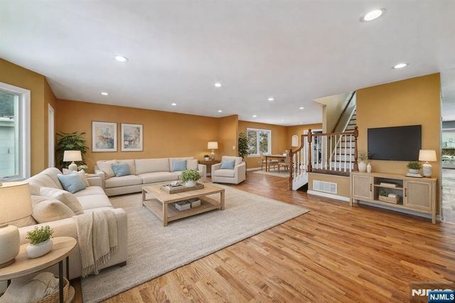 255 Westminster Place, Lodi, NJ 07644