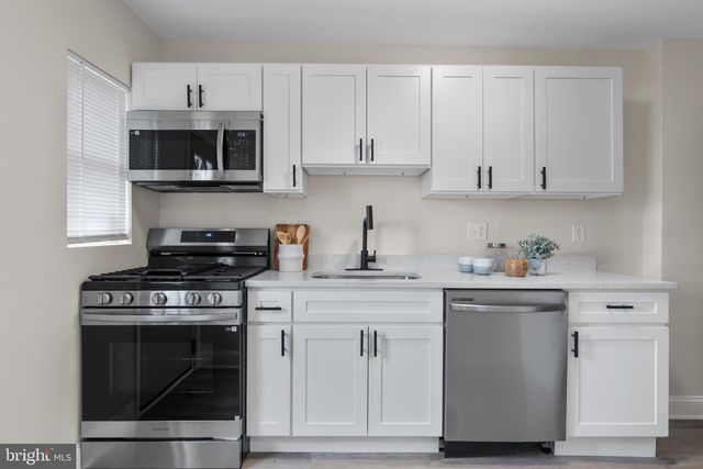5600 WHITE AVE, Baltimore, MD 21206