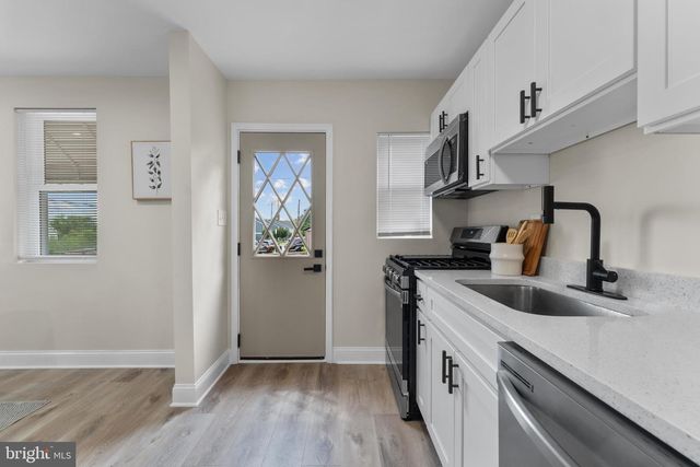 5600 WHITE AVE, Baltimore, MD 21206