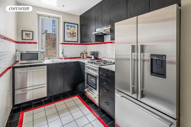 324 E 50th St Apt 6C, New York City, NY 10022