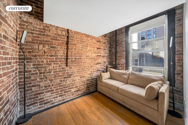 324 E 50th St Apt 6C, New York City, NY 10022