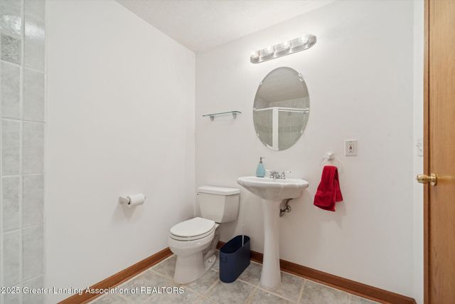 5125 E Clark Road, Bath, MI 48808