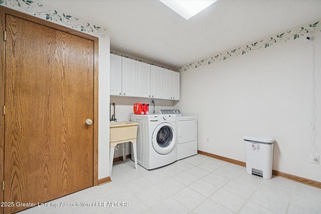 5125 E Clark Road, Bath, MI 48808