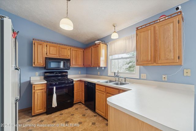 5125 E Clark Road, Bath, MI 48808