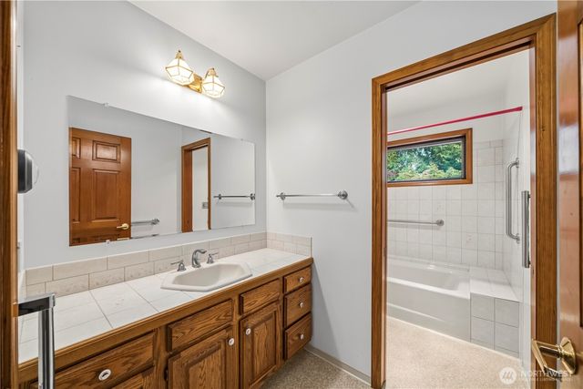 5201 SW 318th Court, Federal Way, WA 98023