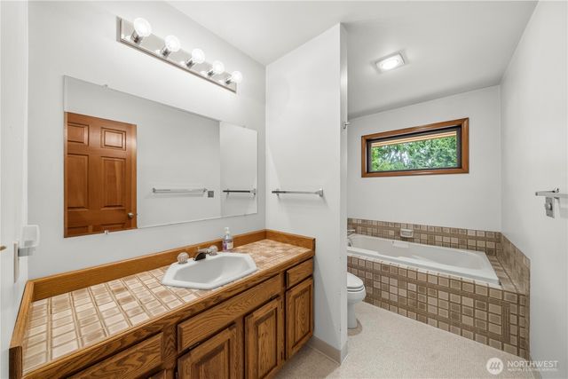 5201 SW 318th Court, Federal Way, WA 98023