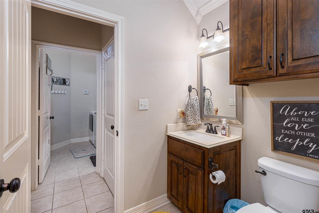 1604 CIMMARRON TRL, Tyler, TX 75703