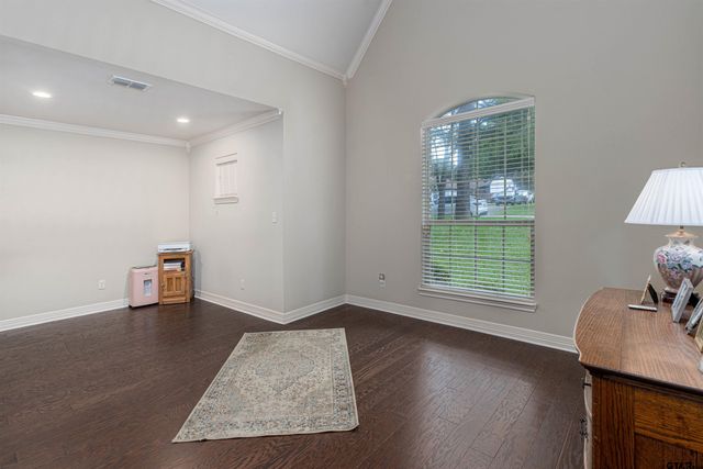 1604 CIMMARRON TRL, Tyler, TX 75703