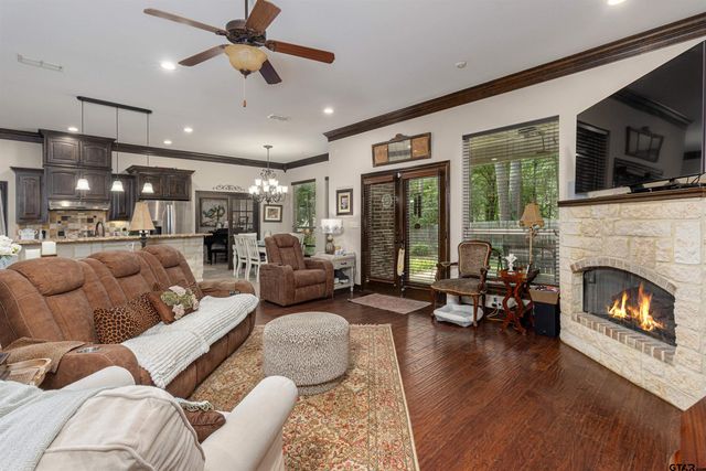 1604 CIMMARRON TRL, Tyler, TX 75703