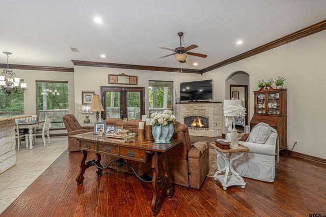 1604 CIMMARRON TRL, Tyler, TX 75703