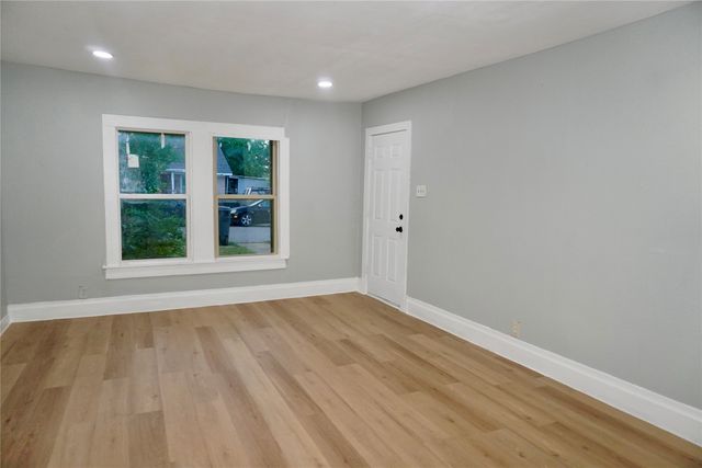 1406 Galloway Avenue, Dallas, TX 75216