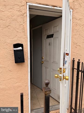 2636 EMERALD ST, Philadelphia, PA 19125