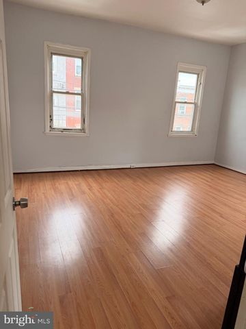 2636 EMERALD ST, Philadelphia, PA 19125