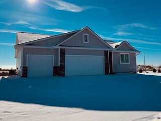 1475 Cedar Street, Waukee, IA 50263