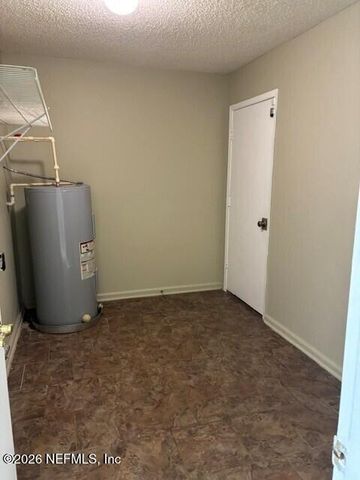 548 STAFFORDSHIRE Drive, Jacksonville, FL 32225